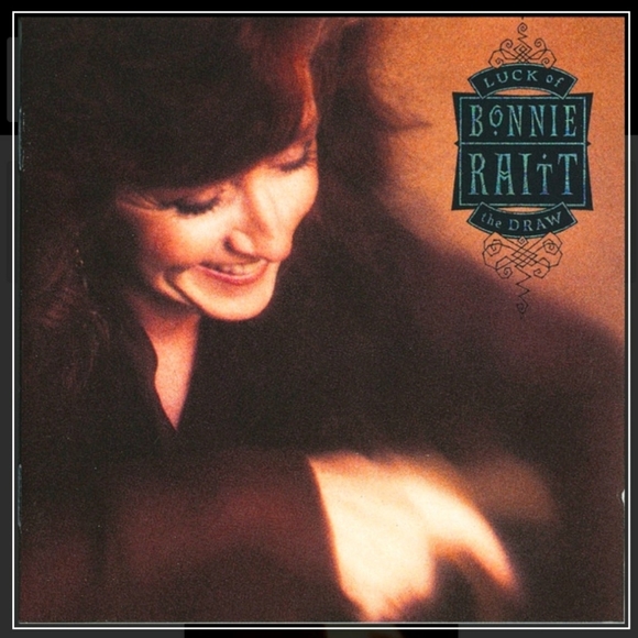 2 Bonnie Raitt CDs The Bonnie Raitt Collection 1990 & Luck of the Draw 1991 - Picture 9 of 13